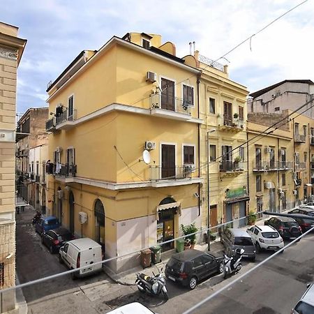 شقة Iflat Downtown House باليرمو المظهر الخارجي الصورة