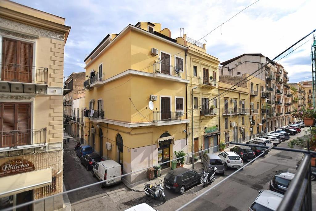 شقة Iflat Downtown House باليرمو المظهر الخارجي الصورة